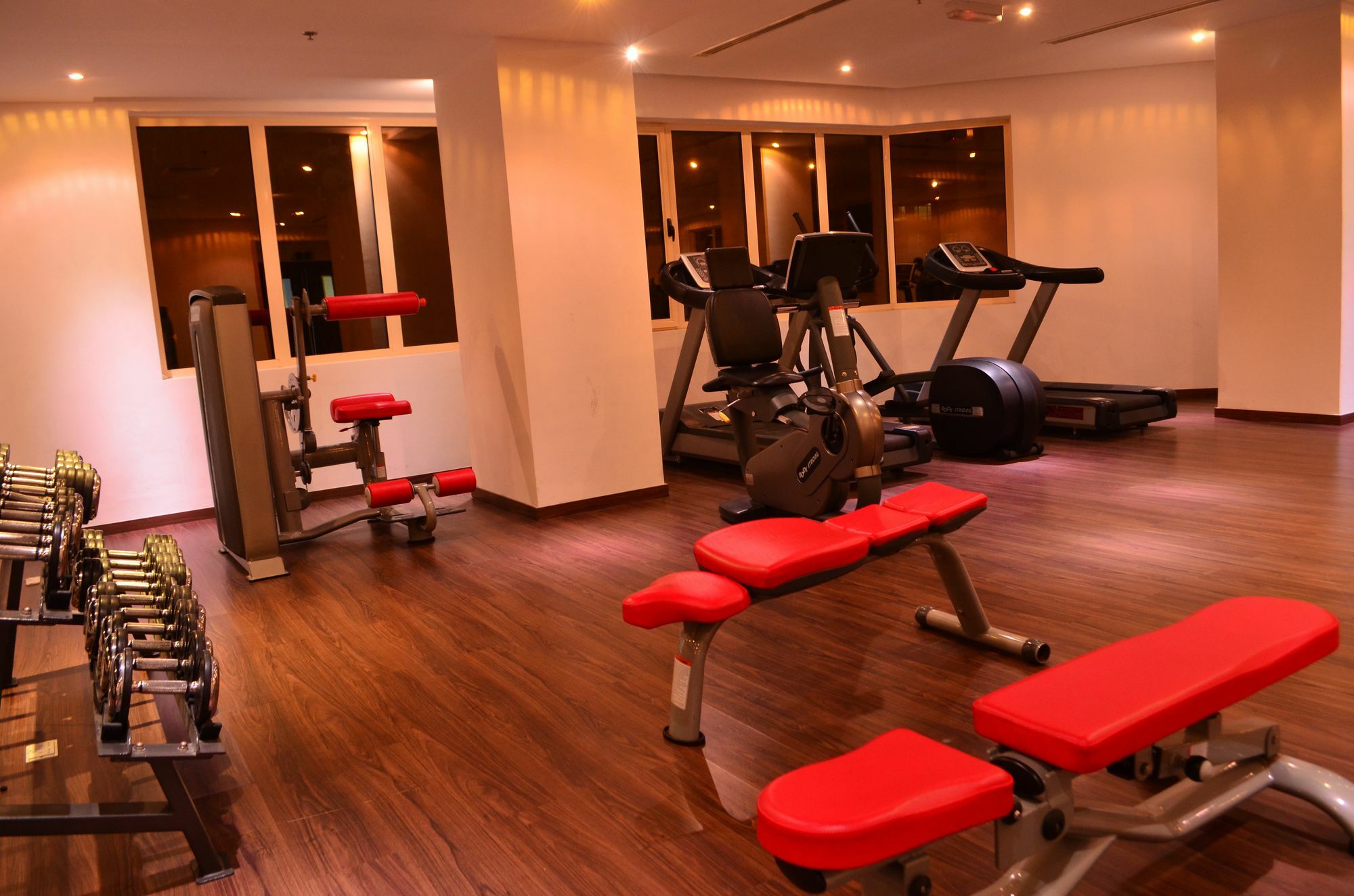 President Heights Aparthotel Manama Ngoại thất bức ảnh